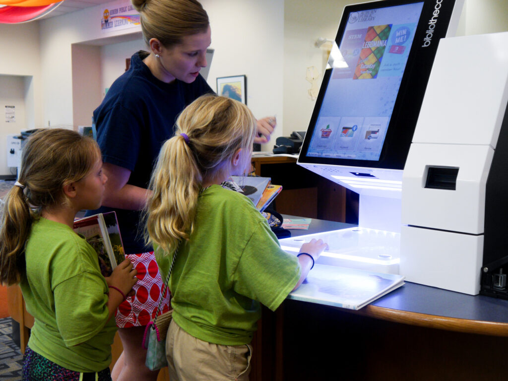 Why self-checkout is a game changer for libraries 1 Self-check_bibliotheca_kids